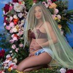BEYONCÉ BREAKS THE INTERNET WITH HER PREGNANCY NEWS.