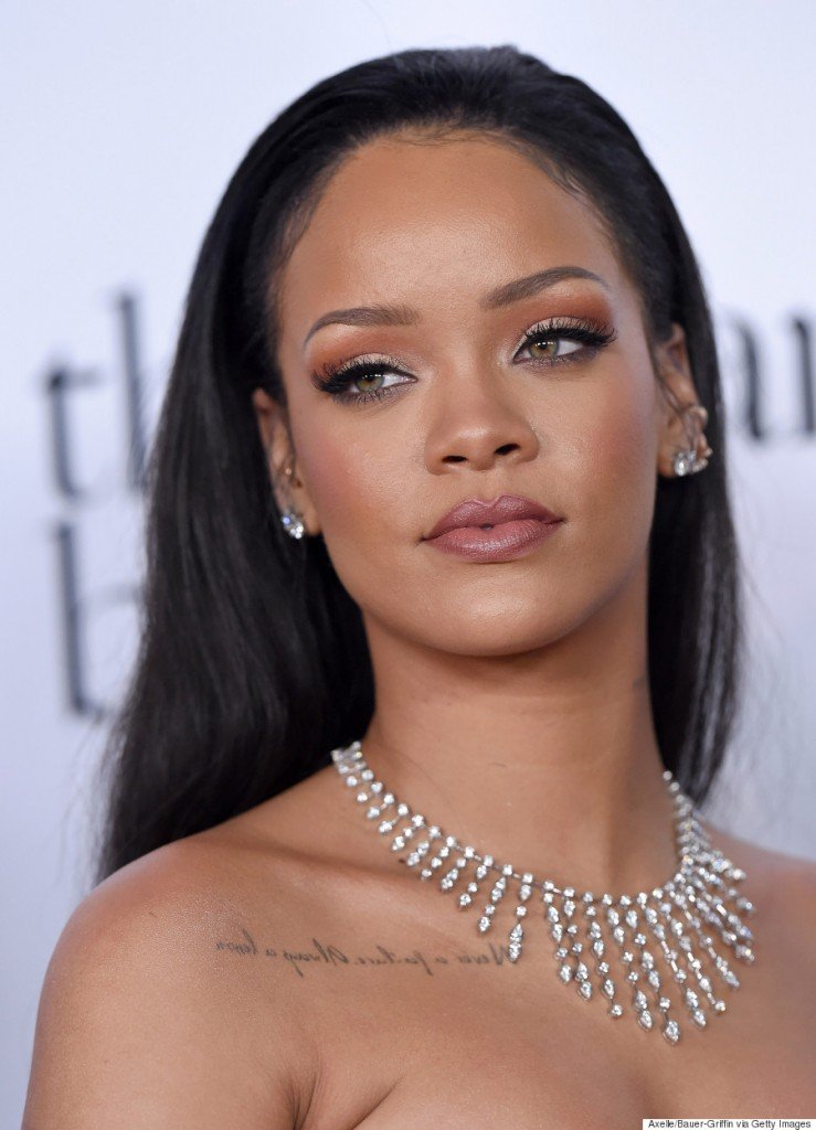 RIHANNA CALLS OUT SNAPCHAT APP FOR ALLEGEDLY SHAMING DOMESTIC VIOLENCE VICTIM