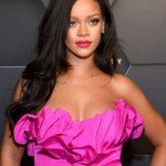 RIHANNA REPORTEDLY TURNS DOWN SUPERBOWL OFFER IN SUPPORT OF COLIN KAEPERNICK