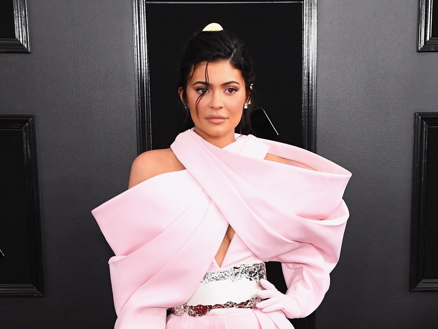 Kylie Jenner makes $1 million per paid Instagram post, Hopper HQ says