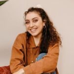 This 24-Year-Old Makes $750K Teaching Women How To Make Money On Instagram