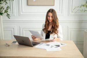 How to Write a Professional Media Kit That Gets You Noticed